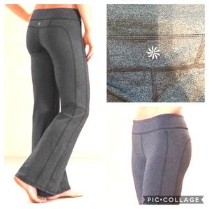 Athleta Kickbooty Yoga Pants, Gray, size Small